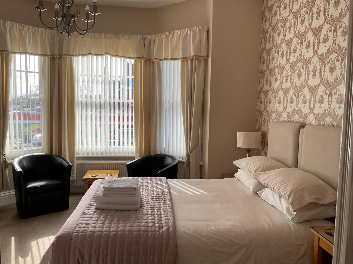 Glenora Guest House Уитби Экстерьер фото