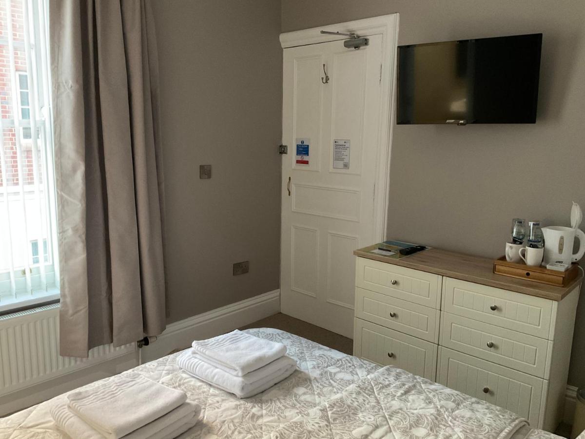 Glenora Guest House Уитби Экстерьер фото