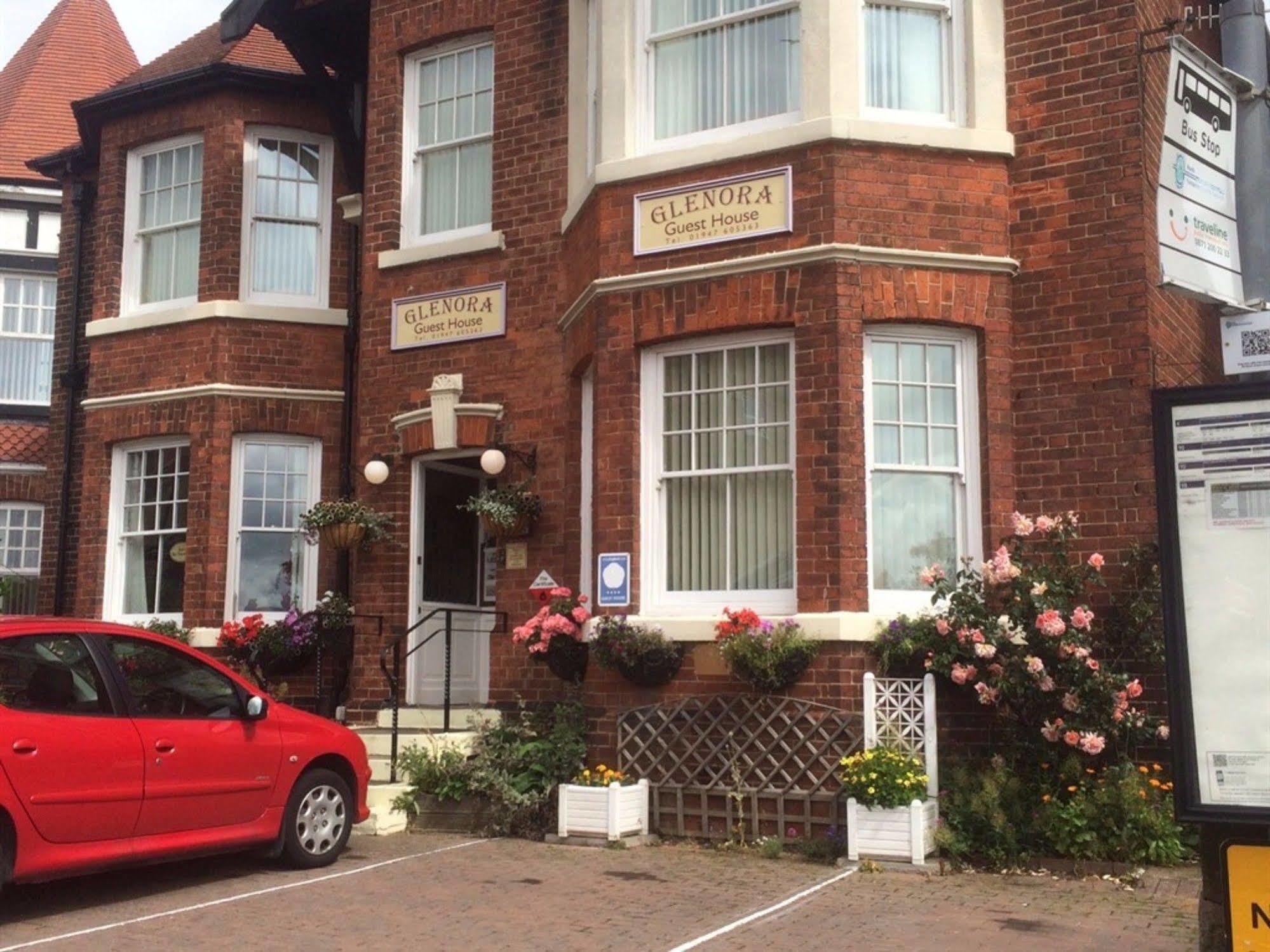Glenora Guest House Уитби Экстерьер фото